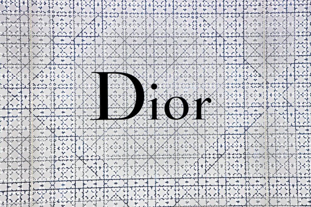 Dior A History of the fashion house and its founder, Christian Dior - Borro Dior: A History of the fashion house and its founder, Christian Dior