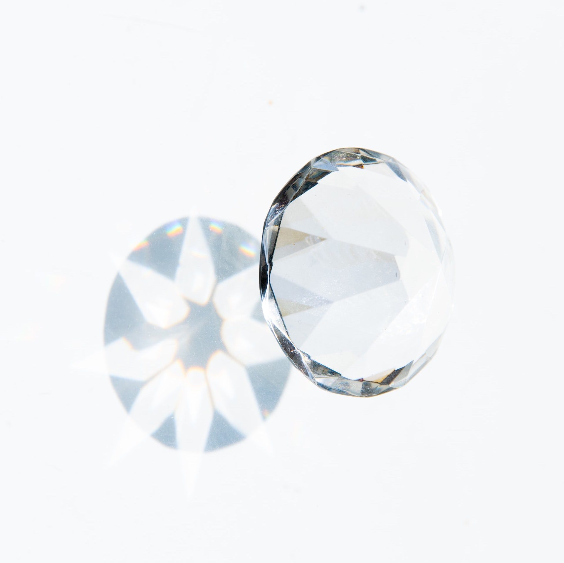 The Pros and Cons of Round Brilliant Cut Diamonds