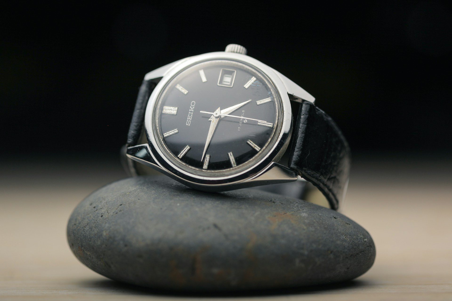 Seiko Neo Classic Quartz